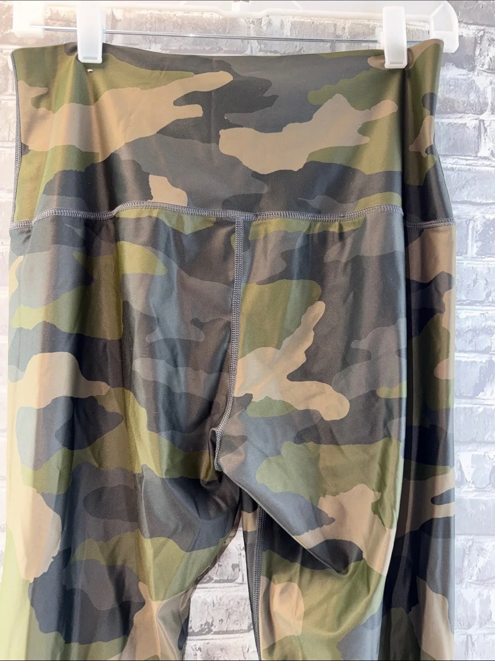Offline by aerie Olive & Tan Camo High-Rise Leggings